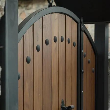 The Ridgehouse Artemisía