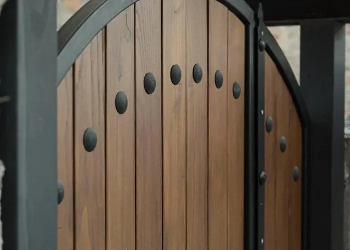 The Ridgehouse Artemiszía