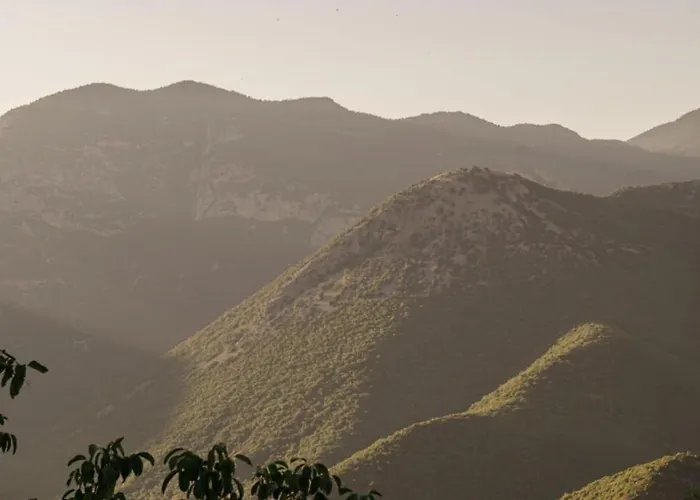 The Ridgehouse Apartman