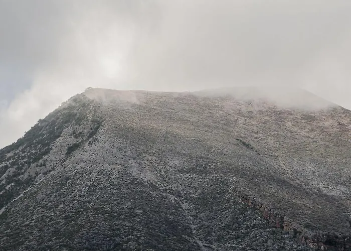 The Ridgehouse Apartman